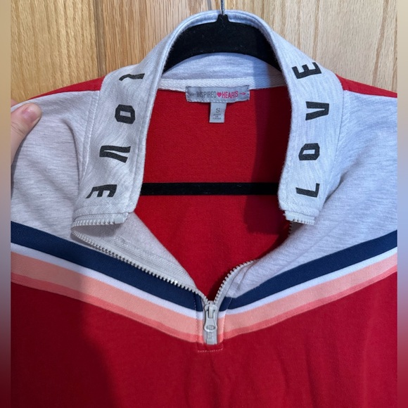 Women’s Red 1/4 Zip Pullover w/ Side Slits - Picture 4 of 6